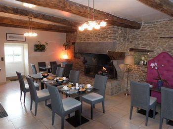 La Metairie-du-vauhariot - Ou - Piscine Chauffée - Vue Et Mont Saint Michel Et Gr34 - Résidence Hôtelière Cancale